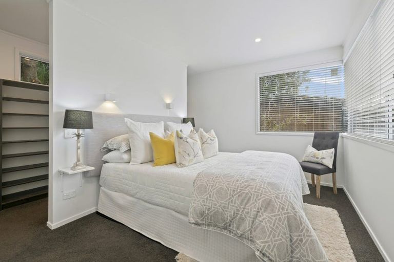 Photo of property in 21 Berne Place, Birkenhead, Auckland, 0626