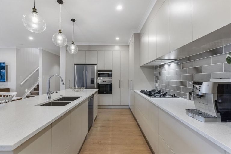 Photo of property in 2a Seine Road, Forrest Hill, Auckland, 0620