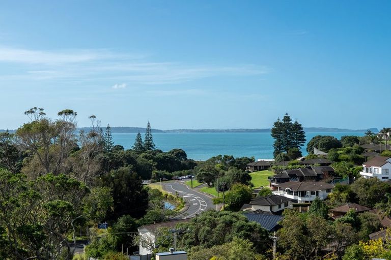 Photo of property in 1015b Beach Road, Torbay, Auckland, 0630