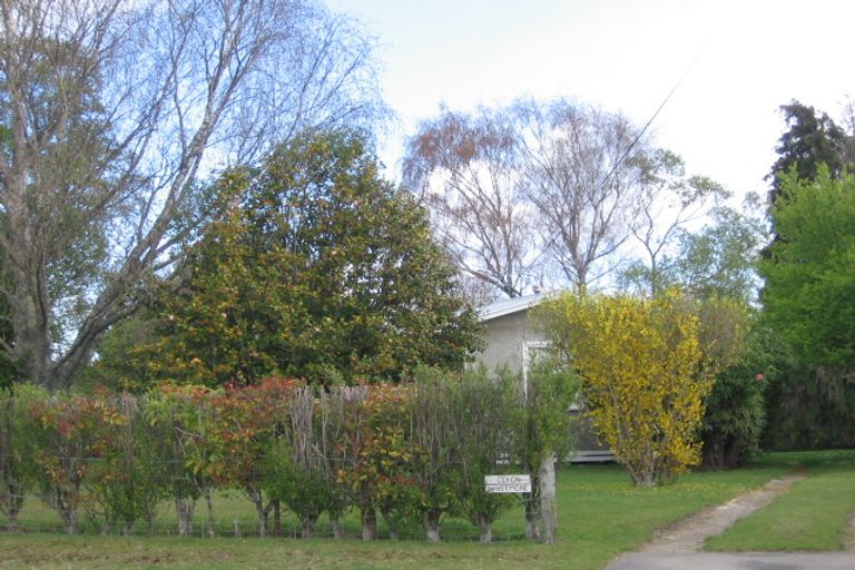 Photo of property in 17 Weka Road, Waipahihi, Taupo, 3330