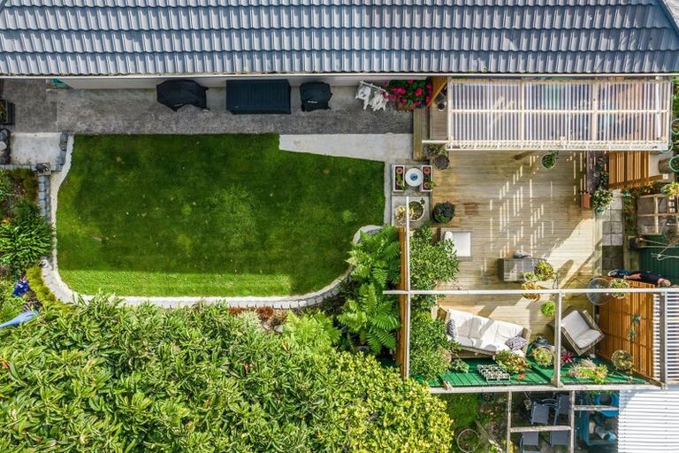 Photo of property in 63 The Drive, Tawa, Wellington, 5028