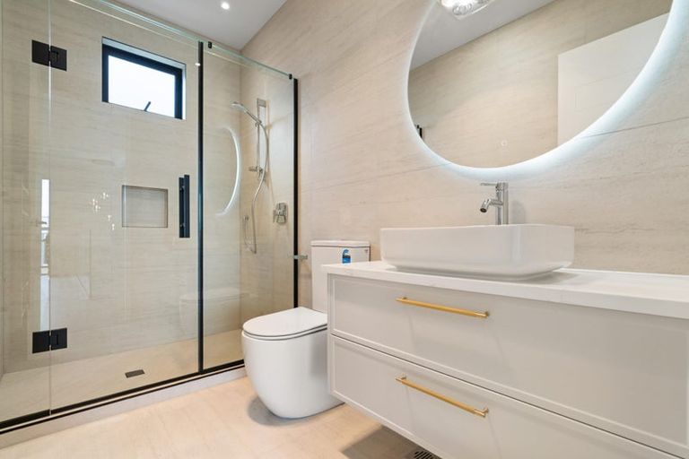 Photo of property in 55 Puihi Crescent, Massey, 0614