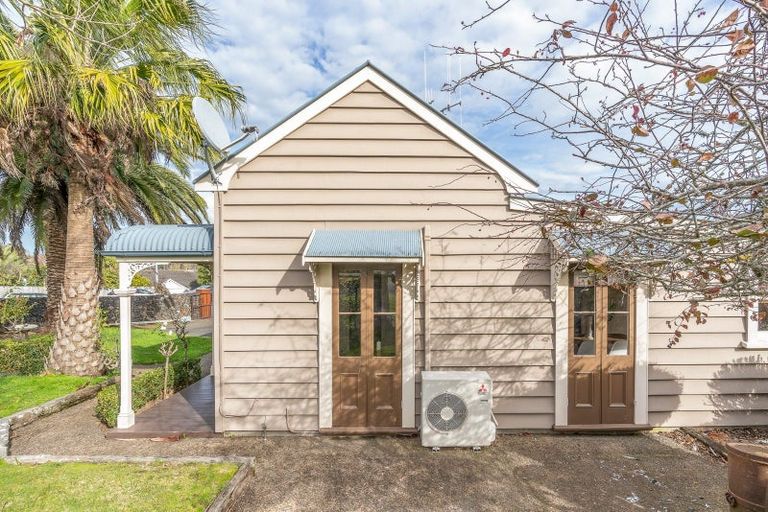 Photo of property in 1 Knighton Road, Hillcrest, Hamilton, 3216