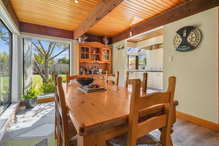 Photo of property in 12 Harrod Place, Rangiora, 7400