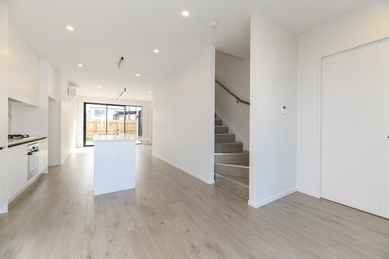 Photo of property in 17 Coast Garden Drive, Hobsonville, Auckland, 0616