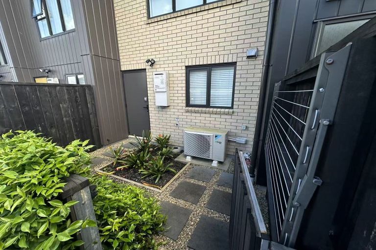 Photo of property in 55 Manarini Road, Westgate, Auckland, 0614