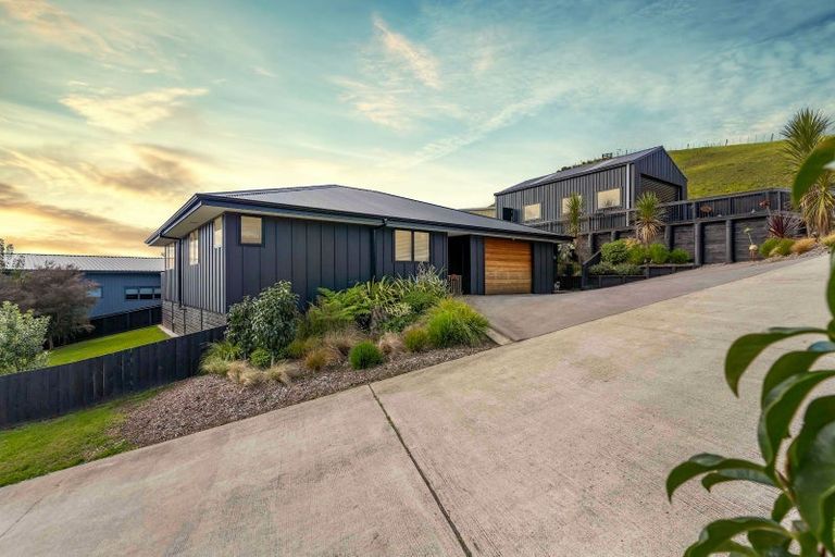 Photo of property in 5 Manatu Close, Whangamata, 3691
