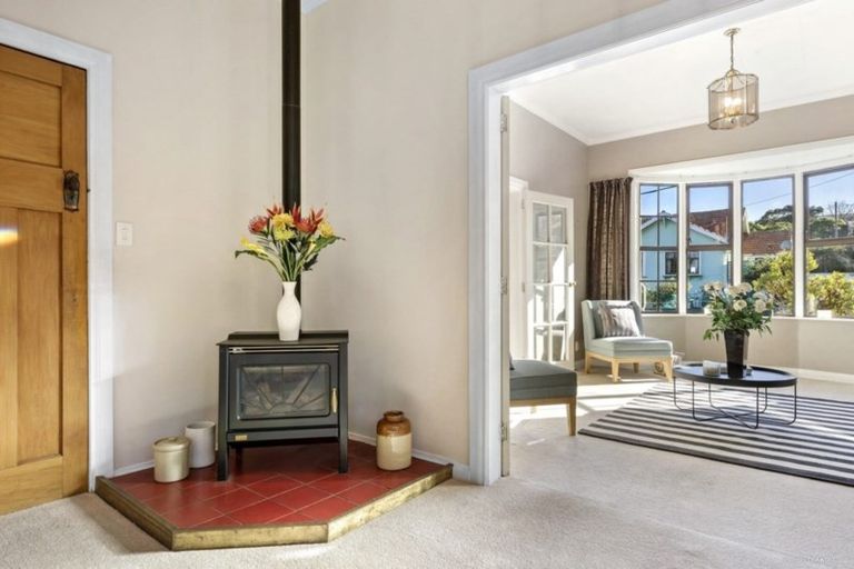 Photo of property in 10 Avon Street, Island Bay, Wellington, 6023