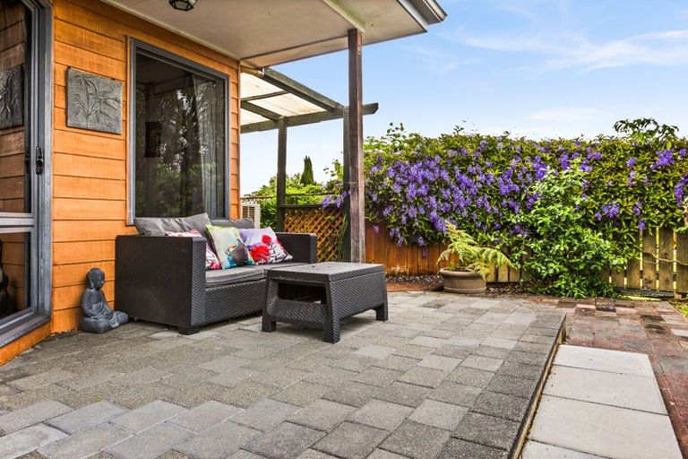 Photo of property in 2/16 Alan Styles Place, Greenmeadows, Napier, 4112