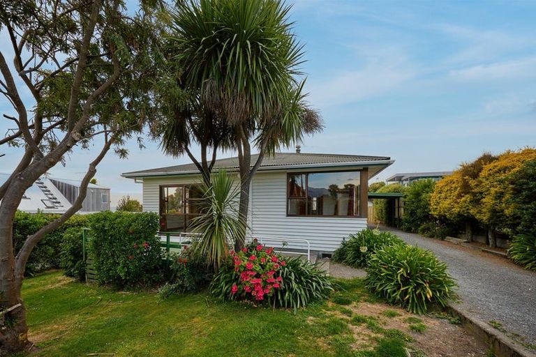 Photo of property in 17 Deal Street, Kaikoura, 7300