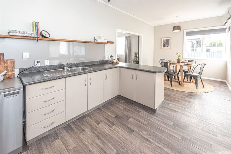 Photo of property in 6 Gunn Street, Gonville, Whanganui, 4501