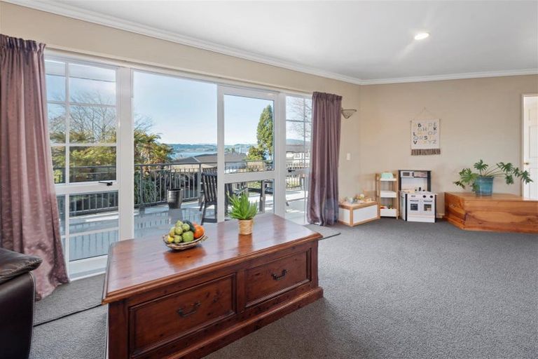 Photo of property in 168a Kawaha Point Road, Kawaha Point, Rotorua, 3010