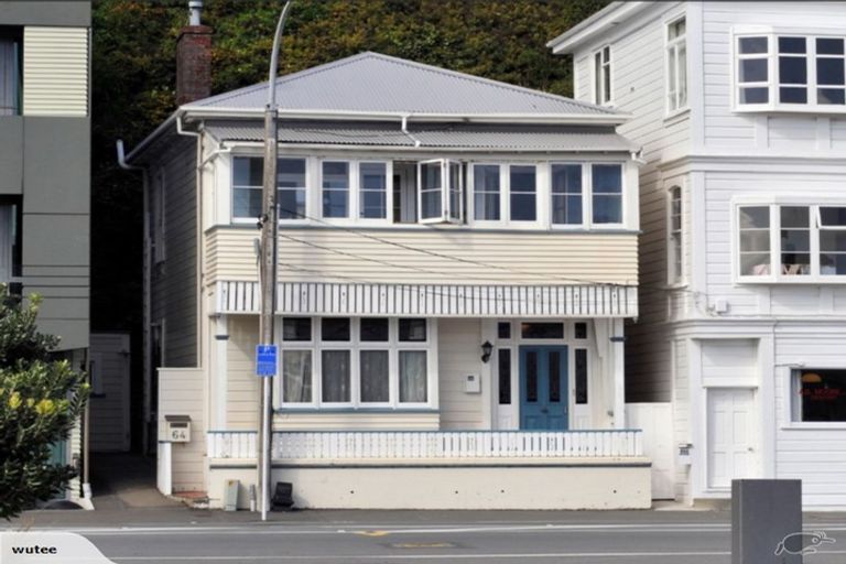 Photo of property in 64 Oriental Parade, Oriental Bay, Wellington, 6011
