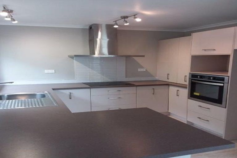 Photo of property in 2 Elena Place, Welcome Bay, Tauranga, 3112
