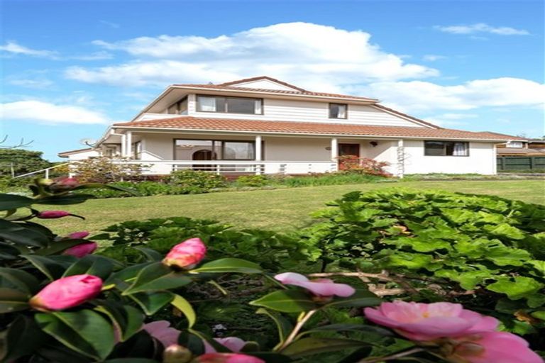 Photo of property in 1/47 Uxbridge Road, Mellons Bay, Auckland, 2014