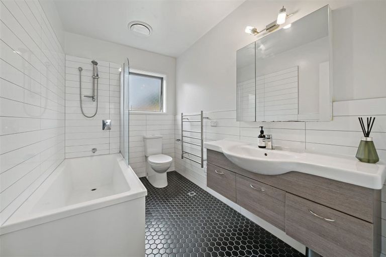 Photo of property in 1/27 Powell Street, Avondale, Auckland, 1026