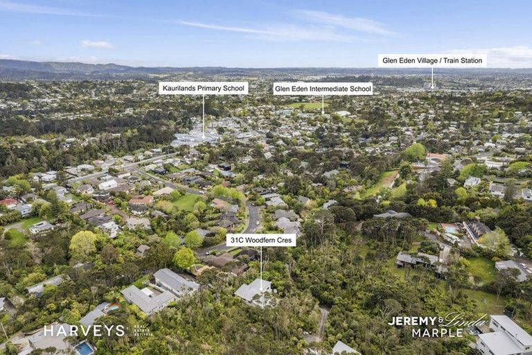 Photo of property in 31c Woodfern Crescent, Titirangi, Auckland, 0604