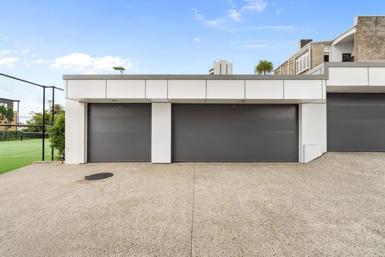 Photo of property in Shangri La Apartments, 15/97 Jervois Road, Herne Bay, Auckland, 1011