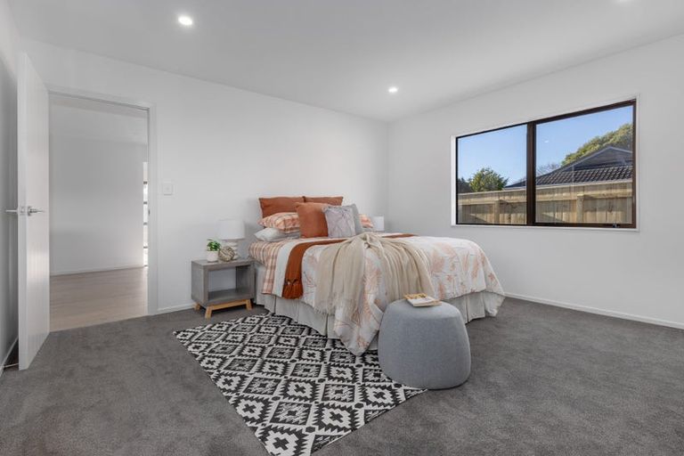 Photo of property in 102 Langdale Avenue, Paraparaumu, 5032