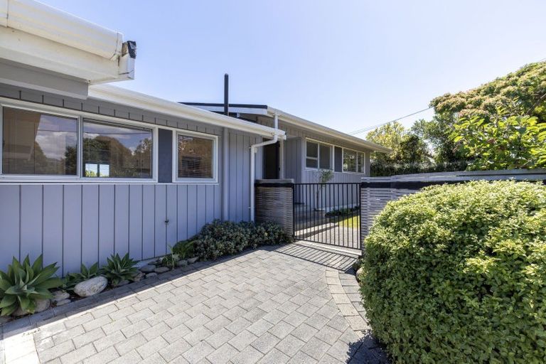 Photo of property in 7 Kawau Grove, Waikanae Beach, Waikanae, 5036