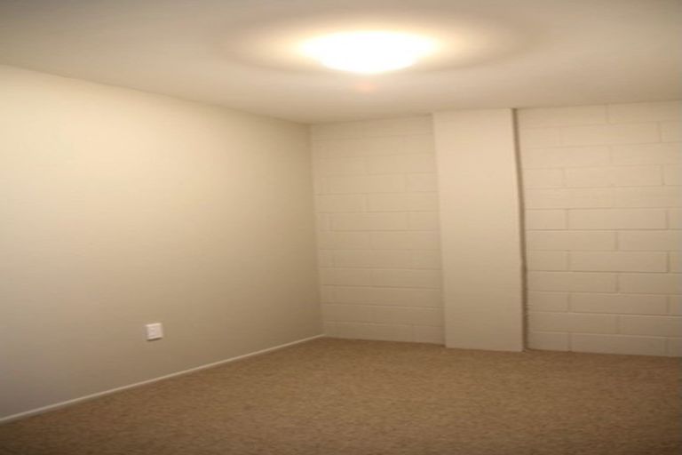 Photo of property in 10/11 Tawera Road, Greenlane, Auckland, 1051