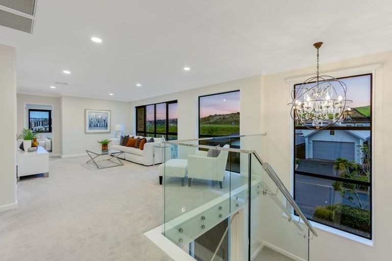 Photo of property in 21 Tawatawa Street, Long Bay, Auckland, 0630