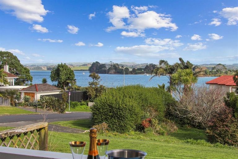 Photo of property in 4 Channel View Road, Clarks Beach, Pukekohe, 2679