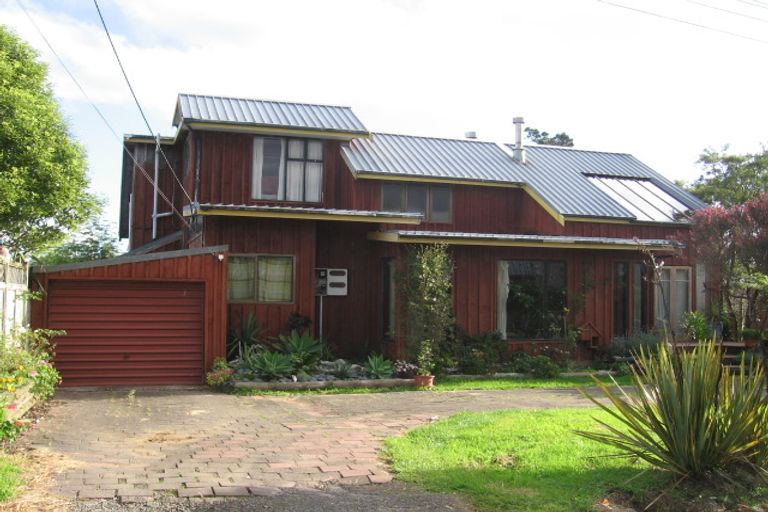 Photo of property in 5 Lookout Drive, Laingholm, Auckland, 0604