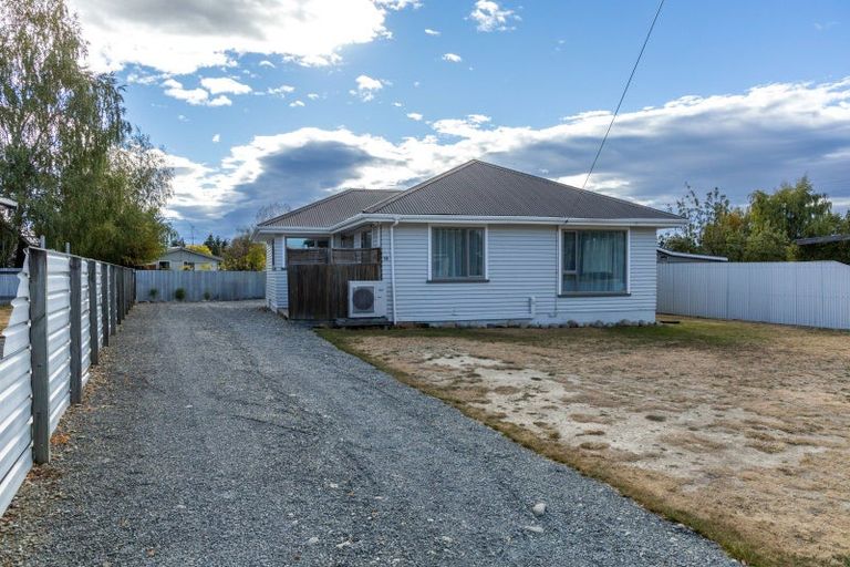 Photo of property in 13 Fraser Crescent, Twizel, 7901