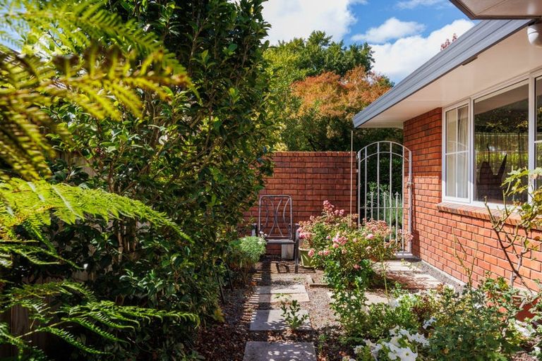 Photo of property in 10 Pastoral Lane, Hokowhitu, Palmerston North, 4410