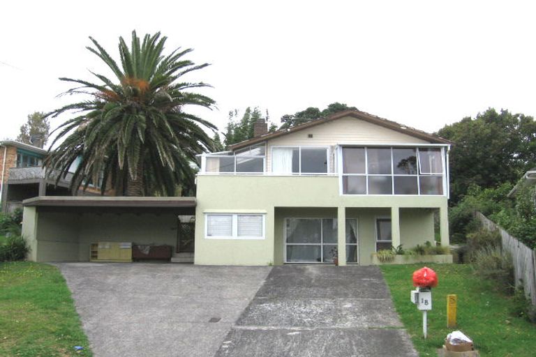 Photo of property in 18 Sea Vista Avenue, Beach Haven, Auckland, 0626