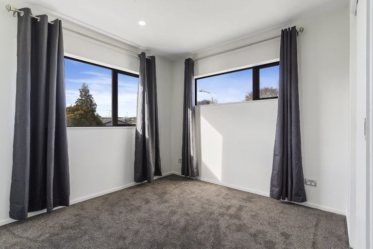 Photo of property in 2a Melleray Place, Randwick Park, Auckland, 2105