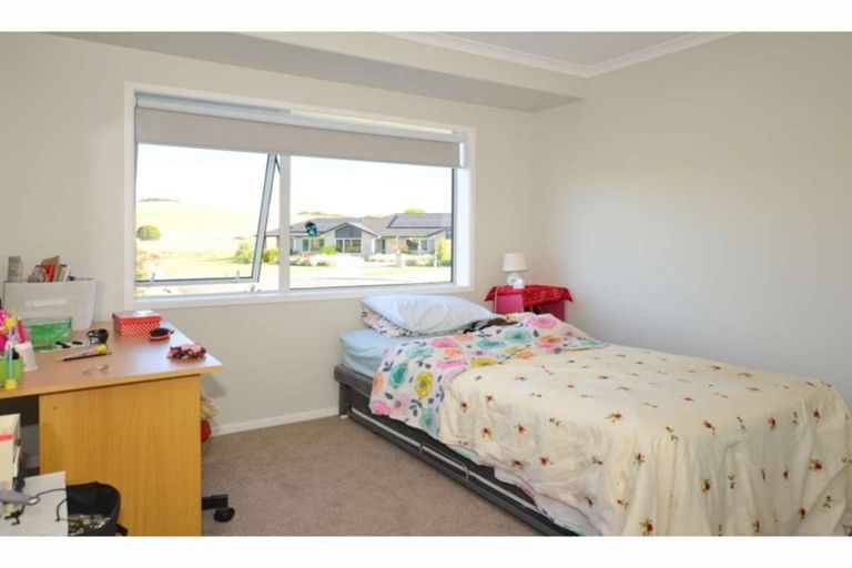 Photo of property in 10 Captains Loop, Haruru, 0204