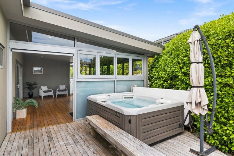 Photo of property in 15 Lightning Ridge View, Waimarama, 4294