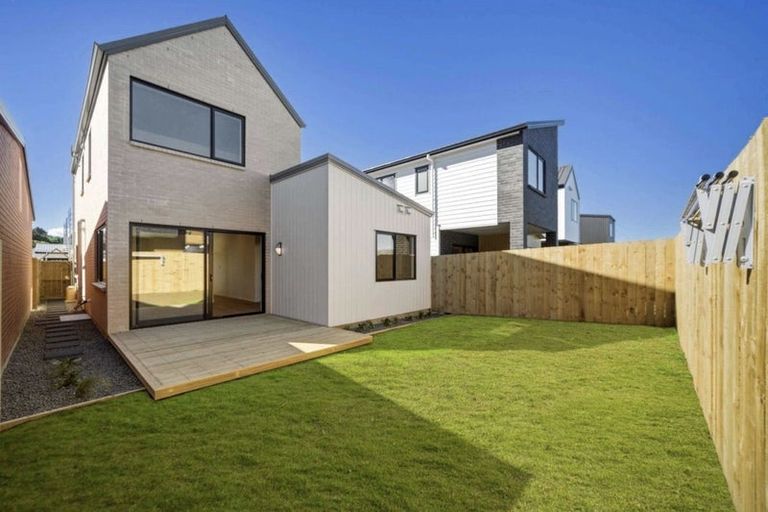 Photo of property in 6 Stableford Crescent, Opaheke, 2113