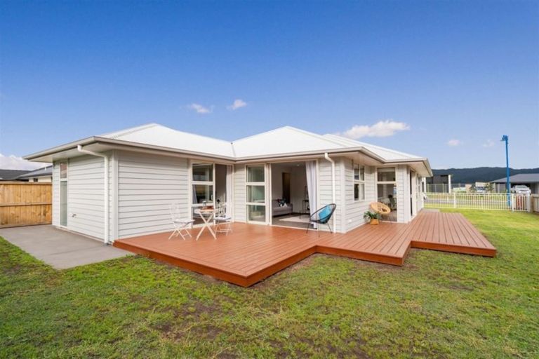 Photo of property in 106 Kupe Drive, Whitianga, 3510