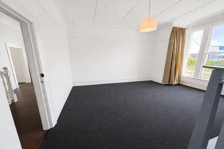 Photo of property in 1/18 Clifton Terrace, Kelburn, Wellington, 6012