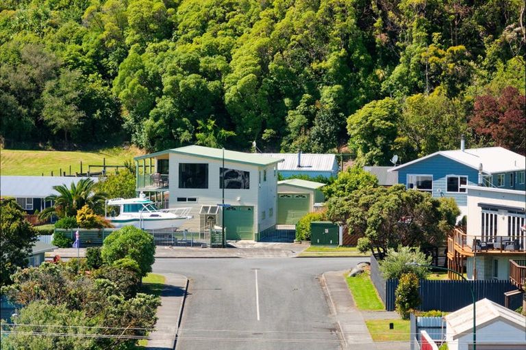 Photo of property in 36 Kotare Place, South Bay, Kaikoura, 7300