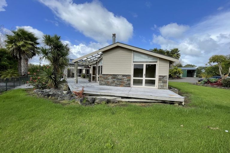 Photo of property in 136 Oraha Road, Kumeu, 0892