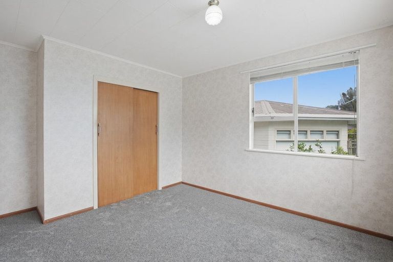 Photo of property in 14 Huatoki Street, Vogeltown, New Plymouth, 4310