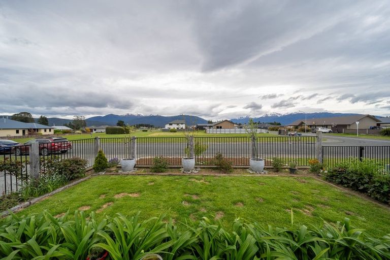 Photo of property in 61 Orbell Crescent, Te Anau, 9679