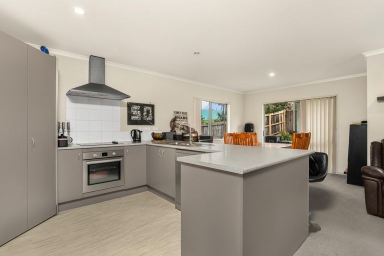 Photo of property in 7 Luke Place, Otara, Auckland, 2023