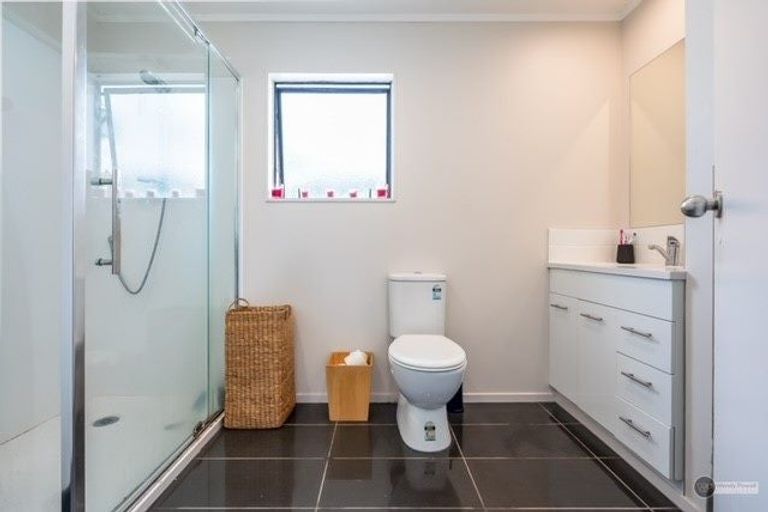 Photo of property in 2/15 Gibson Crescent, Naenae, Lower Hutt, 5011