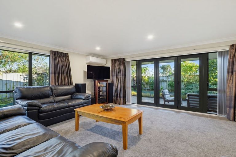 Photo of property in 28b Johnstone Drive, Fitzherbert, Palmerston North, 4410