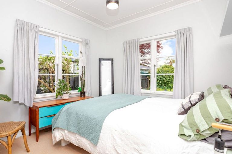 Photo of property in 38 Queen Street, Dannevirke, 4930