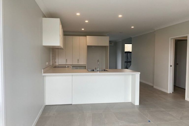 Photo of property in 23a O'meara Street, Swanson, Auckland, 0614