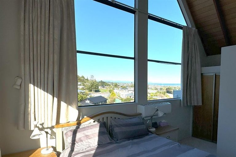 Photo of property in 2 Stanton Crescent, Karoro, Greymouth, 7805