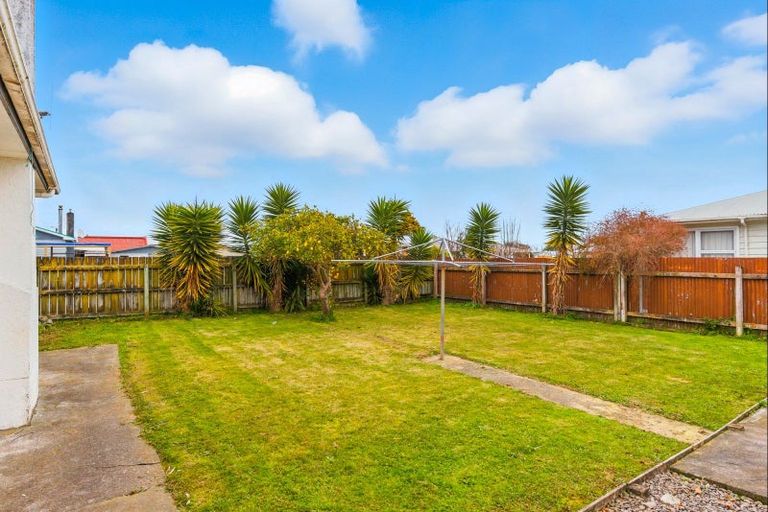 Photo of property in 2 Collingwood Street, Levin, 5510