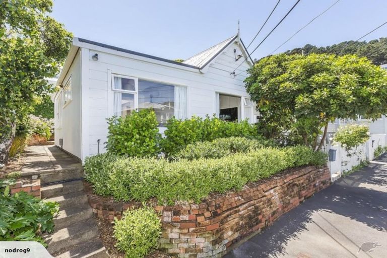 Photo of property in 5 Stafford Street, Mount Victoria, Wellington, 6011