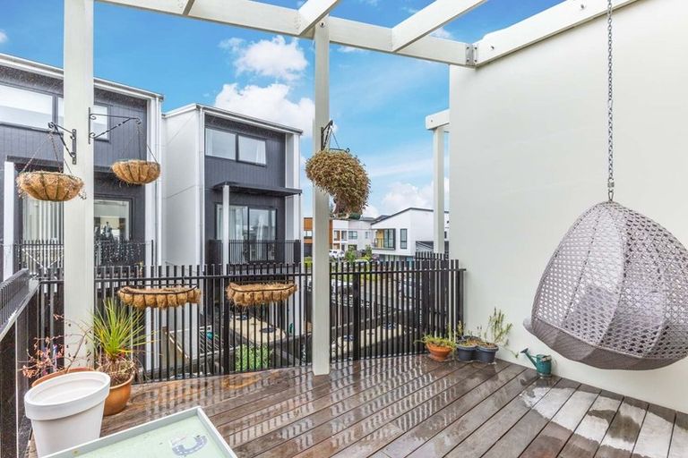 Photo of property in 3 William Stratton Lane, Hobsonville, Auckland, 0616